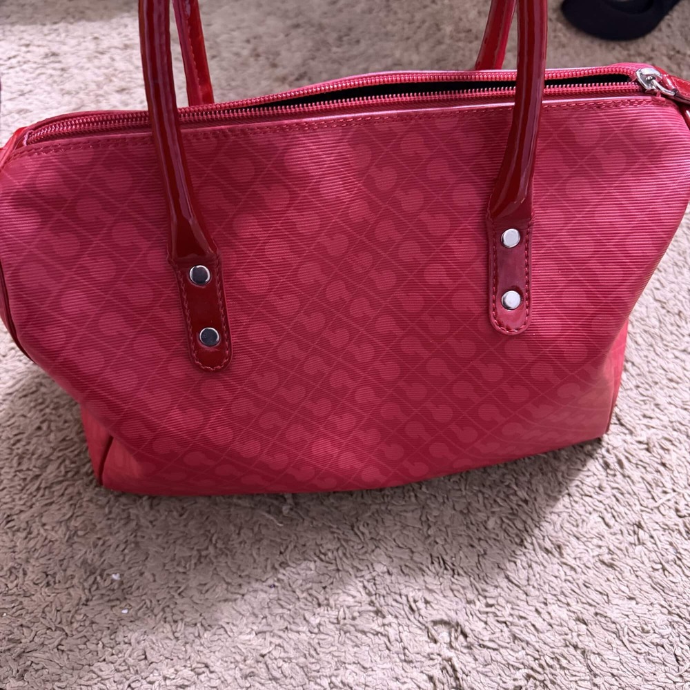 Gherardini Milano: The Iconic Red Satchel